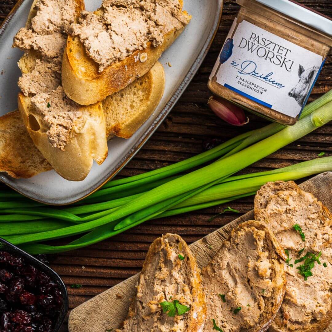 We were aware that by launching premium pâtés under the Pasztet Dworski brand and communicating their 100% natural composition..